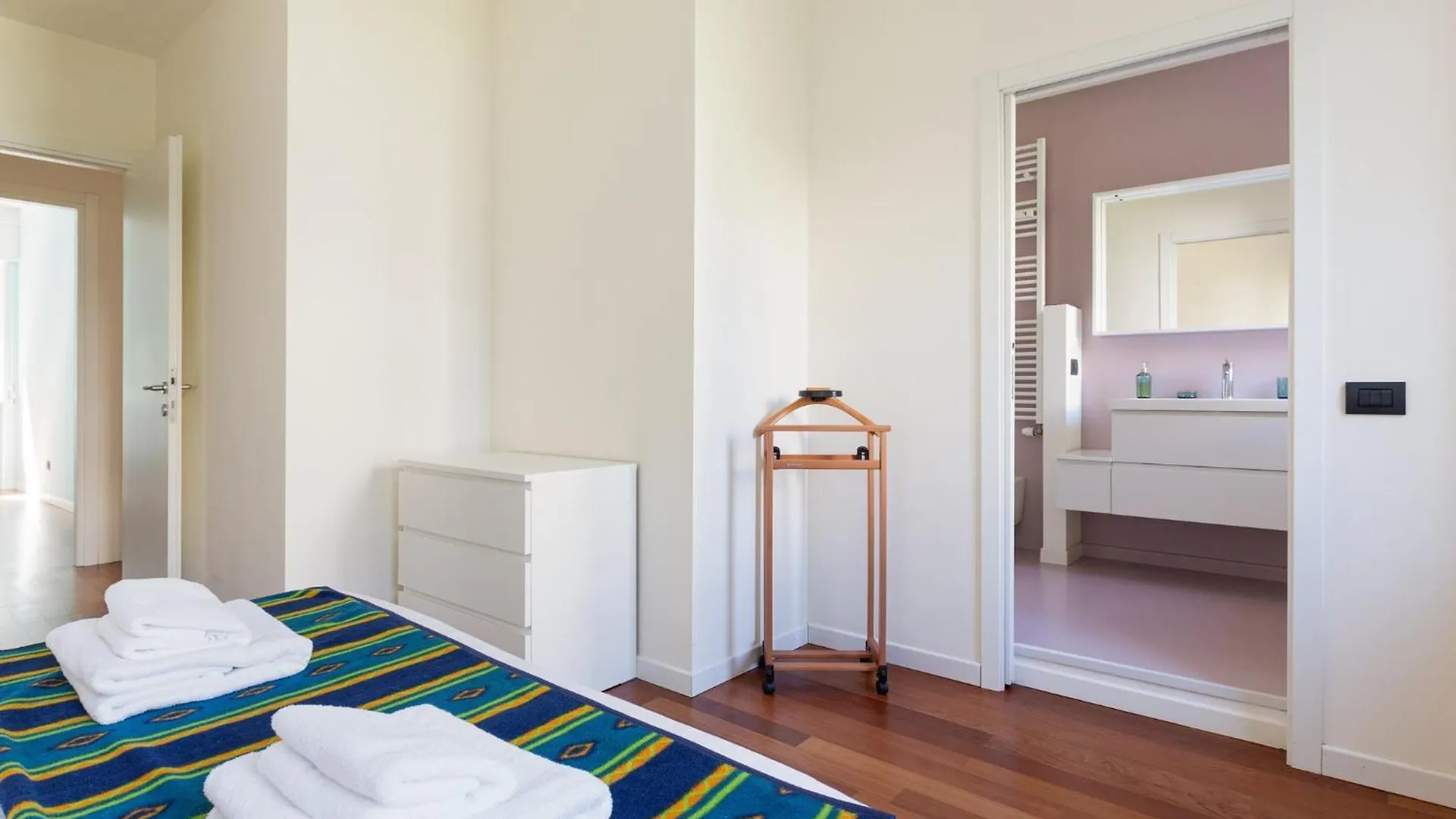 Lambrate Fs Spacious Apartment With Balcony Милан 0*,